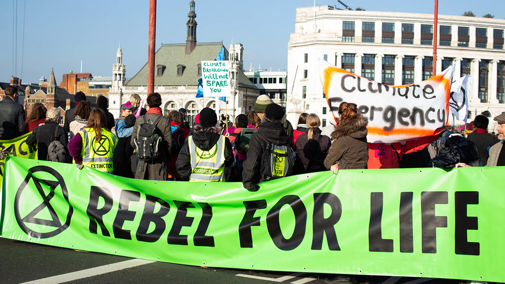 Extinction Rebellion: «Μόδα δράσε τώρα» για να παύσει η υπερκατανάλωση