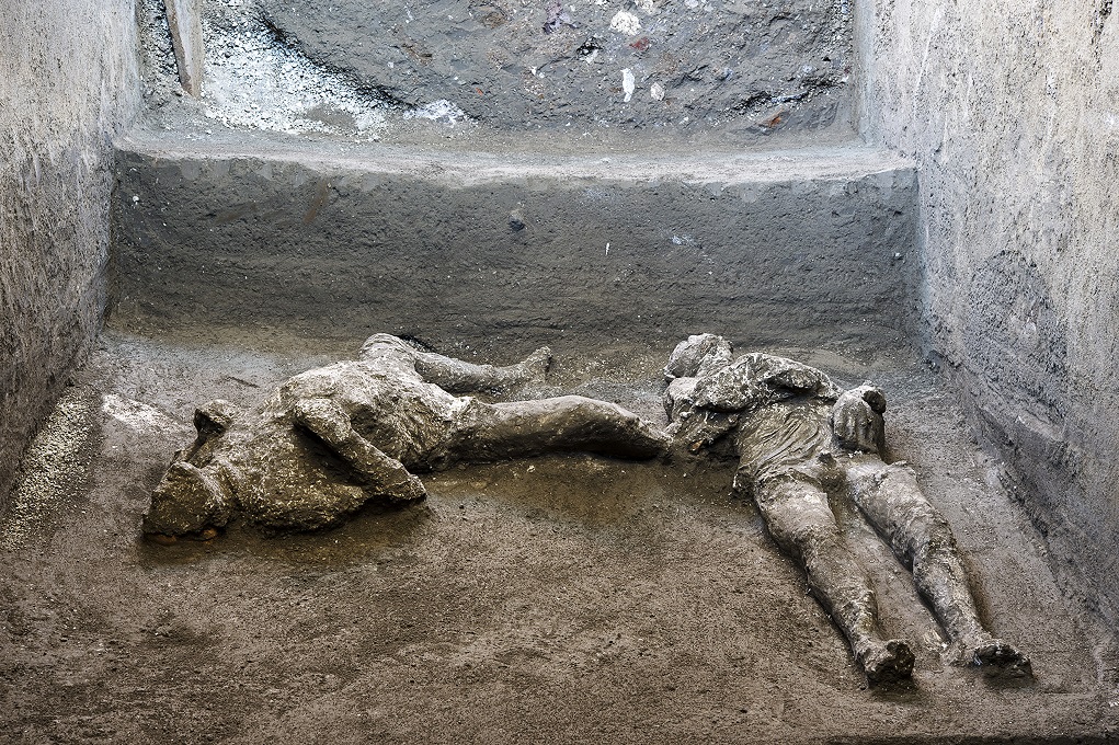 Italy Pompeii Ancient Bodies Πομπηία: Τα λείψανα ενός πλούσιου κι ενός σκλάβου