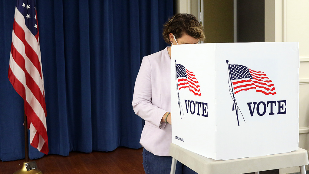 Αμερικανικές εκλογές: Ψήφισαν οι αστέρες του Χόλιγουντ