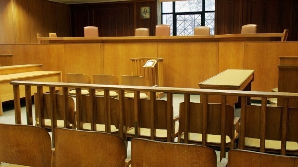 w02-165625DikastirioAi8ousa Κρήτη: Στο εδώλιο δύο Γερμανοί για τον βιασμό Ισλανδής φοιτήτριας
