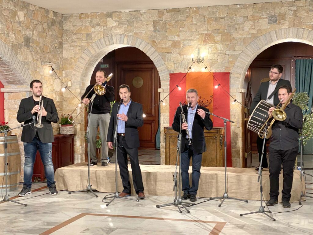 ΤΟ ΑΛΑΤΙ ΤΗΣ ΓΗΣ (1) «Το αλάτι της γης» – «Η κομπανία του Δημήτρη Κώτσικα» στην ΕΡΤ1
