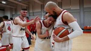 Επέστρεψε ο Ολυμπιακός στην Α1 νίκησε το Μαρούσι 93-87 Επέστρεψε ο Ολυμπιακός στην Α1 νίκησε το Μαρούσι 93-87
