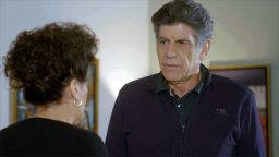 Σε Ξένα Χέρια