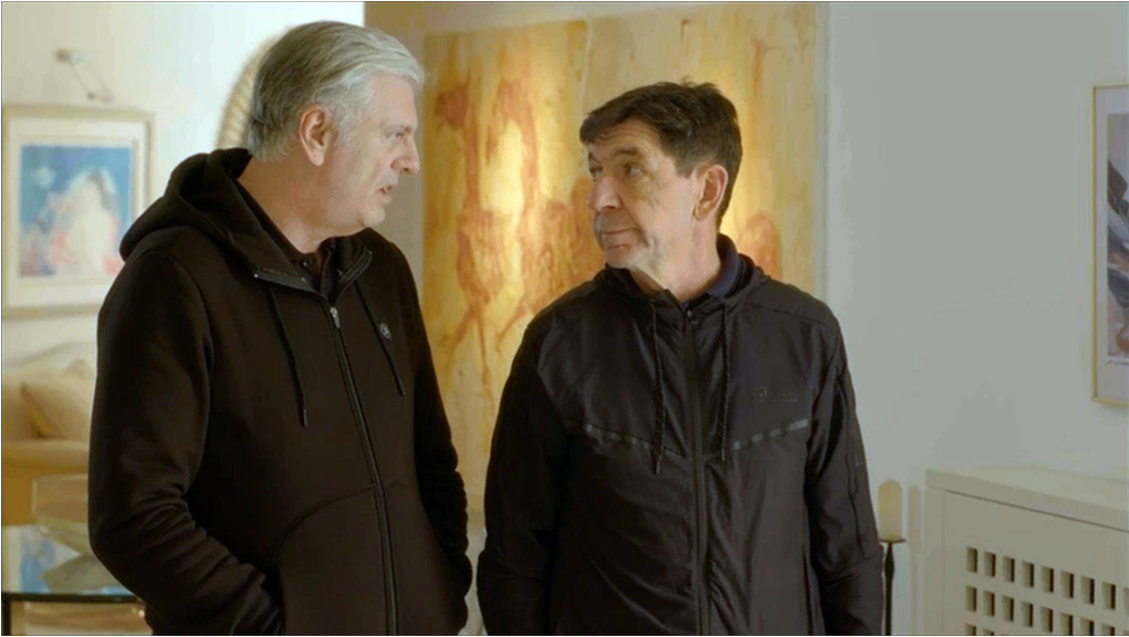 Σε Ξένα Χέρια