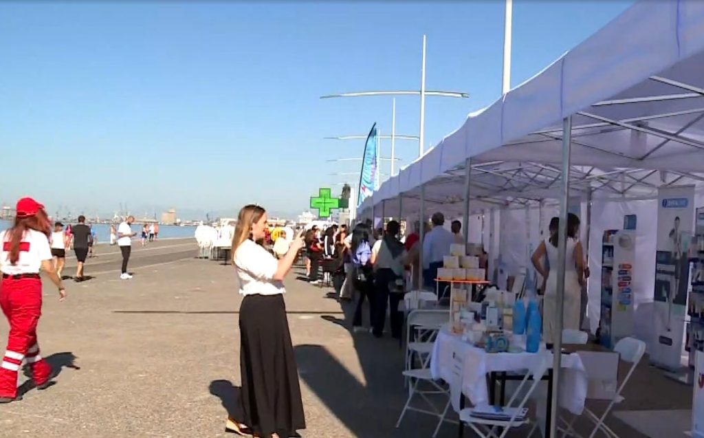 Ενημέρωση πολιτών στη Νέα Παραλία Θεσσαλονίκης για υπηρεσίες φαρμακευτικής φροντίδας