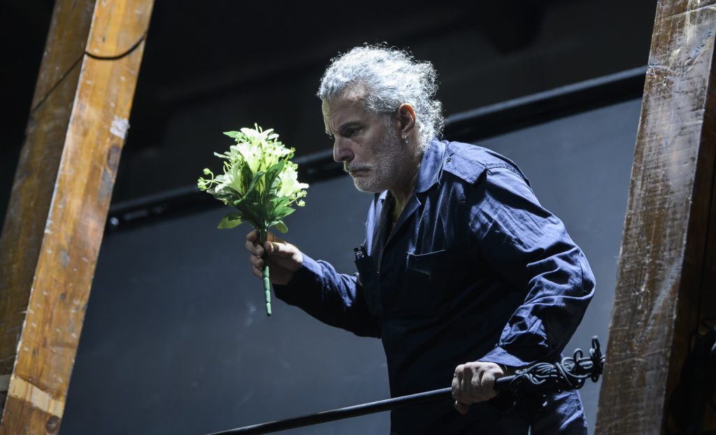 “ΤΟ ΤΡΙΤΟ ΣΤΕΦΑΝΙ” στο Θέατρο Τέχνης Καρόλου Κουν