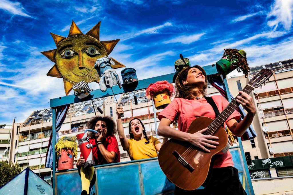 Ντενεκεδούπολη ξανά! Το μεγάλο ταξίδι του Μελένιου