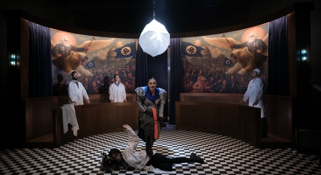 “Οι Δημοκράτορες” στο Θέατρο του Νέου Κόσμου