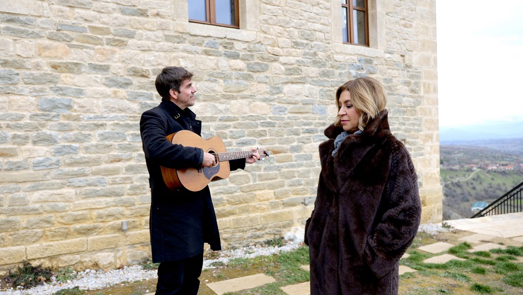 Ό,τι Αξίζει